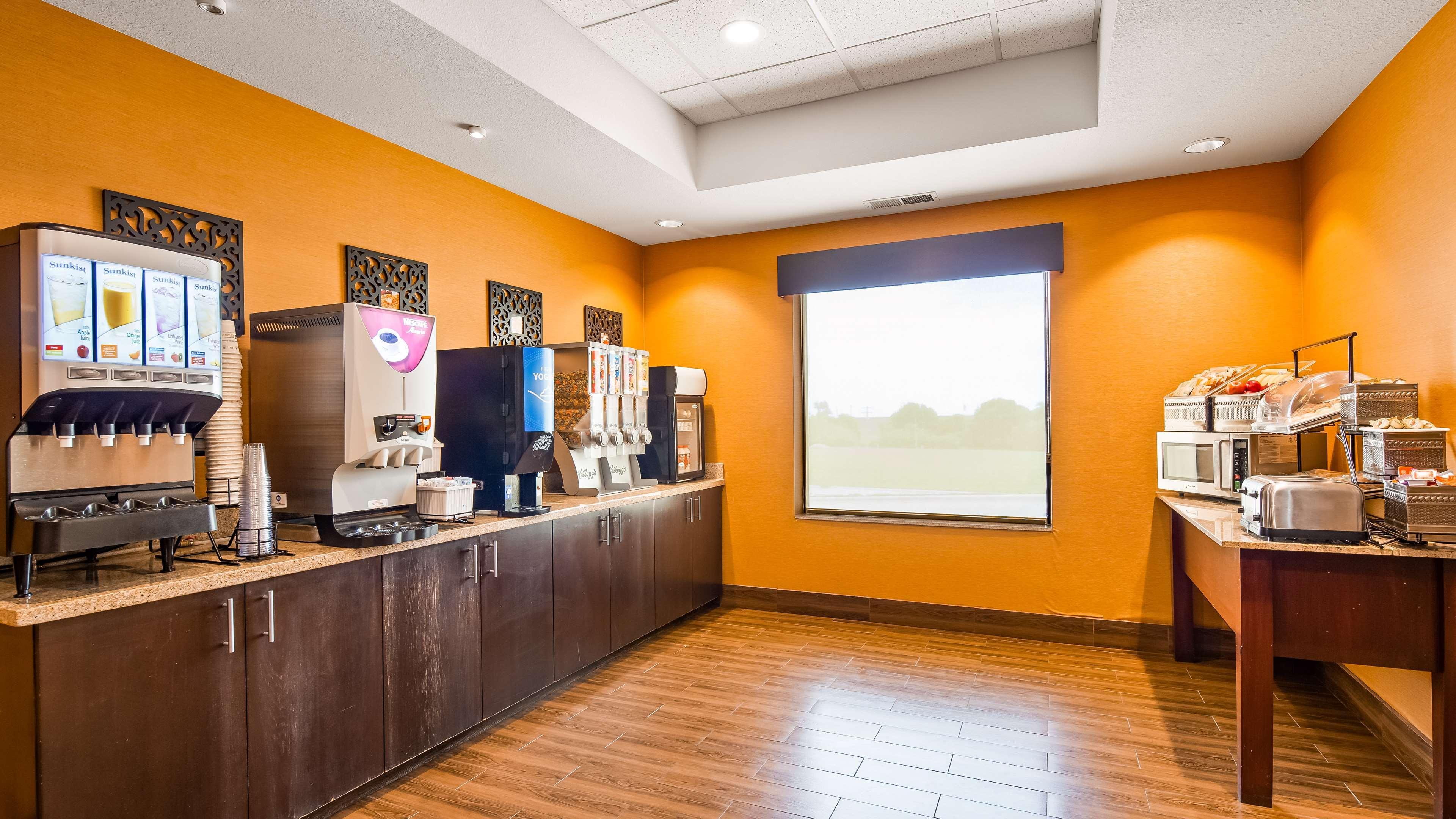 海华沙贝斯特韦斯特plus酒店 Hiawatha 外观 照片